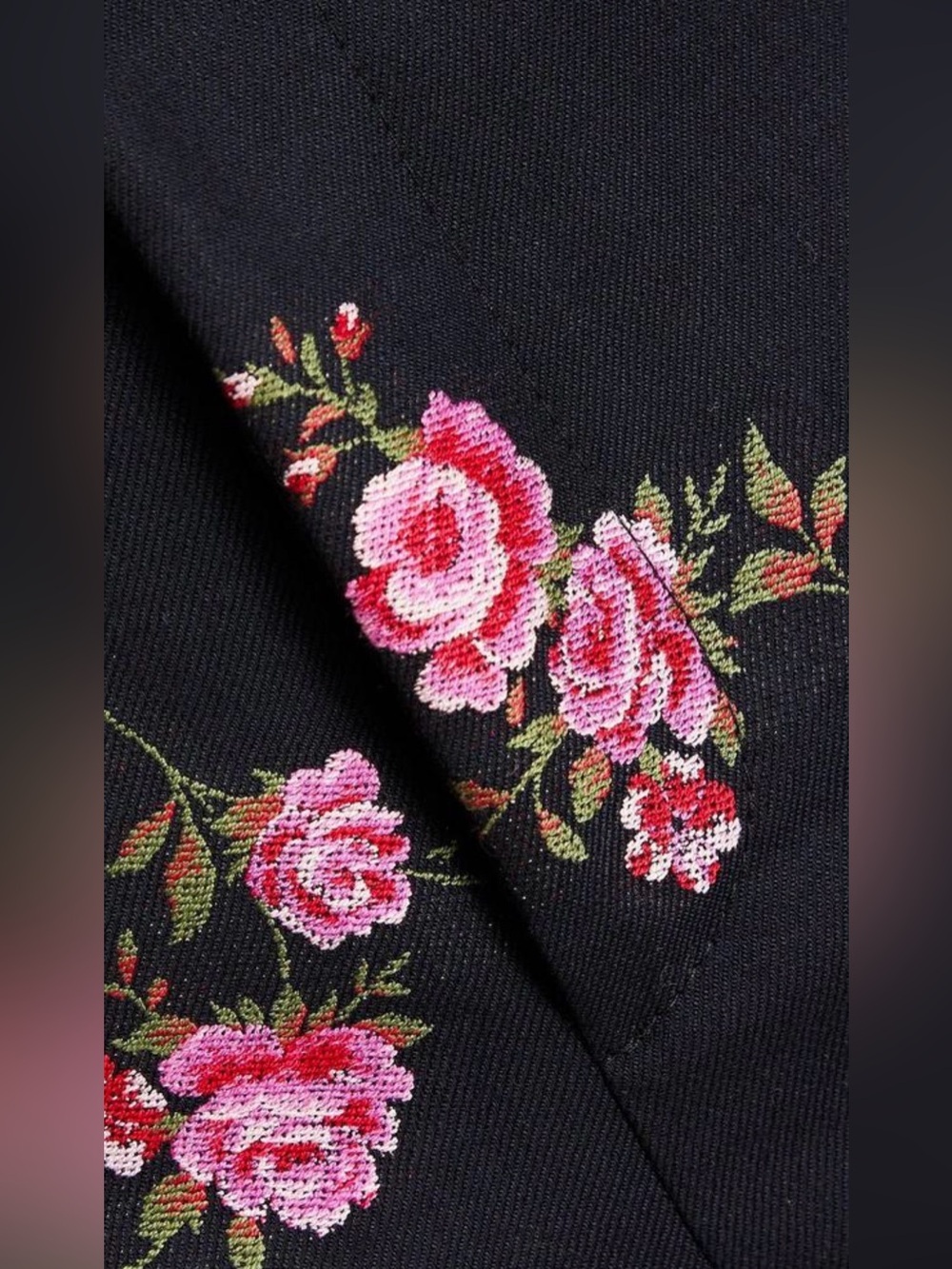 RED Valentino floral-appliquéd wool-blend twill tapered pants in black and pink - Picture 3 of 11